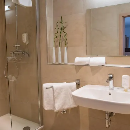 Parkhotel מלון 3*