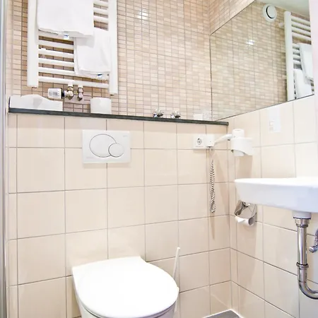 Parkhotel 3* פולדה