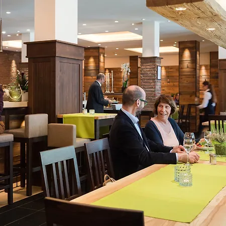 Parkhotel 3* פולדה