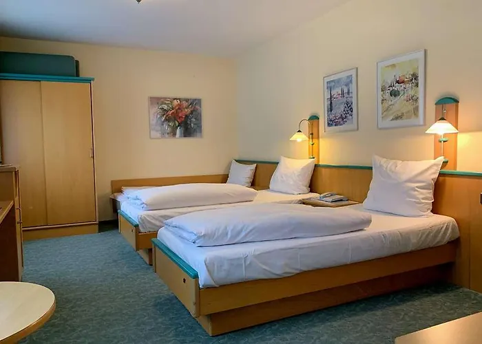 Отель Parkhotel 3*