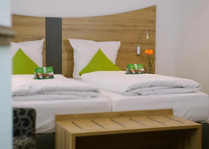 Отель Parkhotel 3*